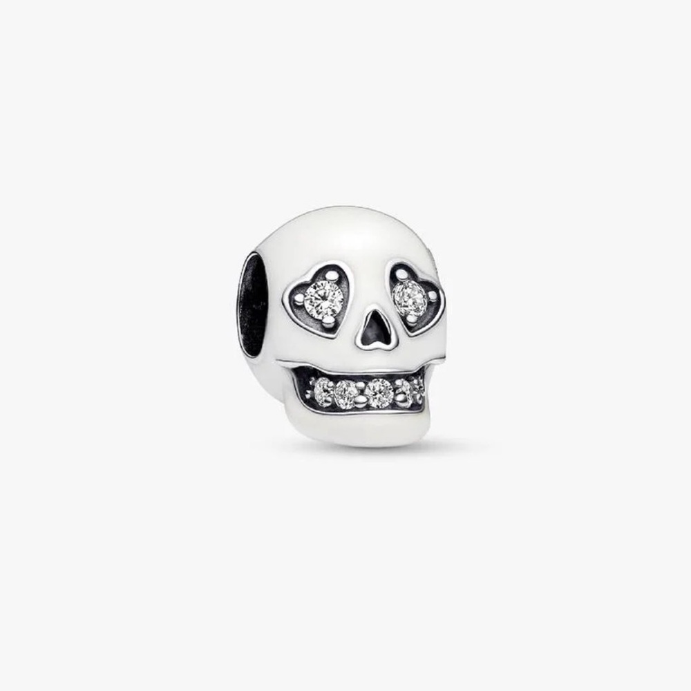 Silver sliding bracelet with black leather
Sterling silver with halloween charms - Picture 9 of 12